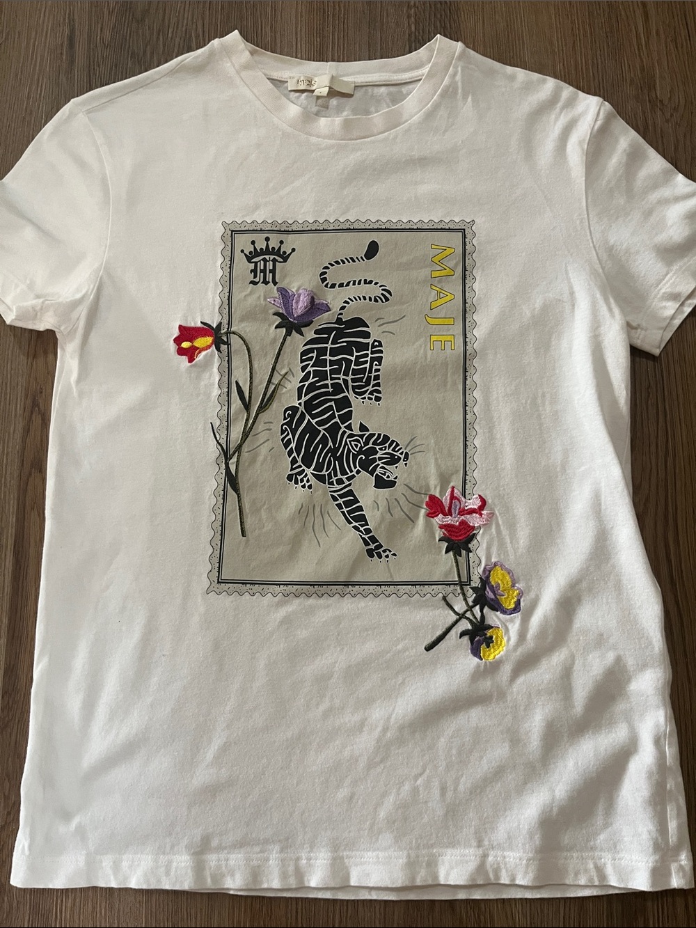 Maje White Short Sleeve Tshirt with Black Tiger Graphic Floral embroidery small
